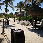 Beachside Corasol El Amanecer de Frida para 2 personas